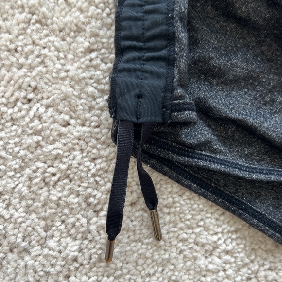 Lululemon Liberty Shorts in Grey with Black Waistband, Size 4 - Picture 2 of 5